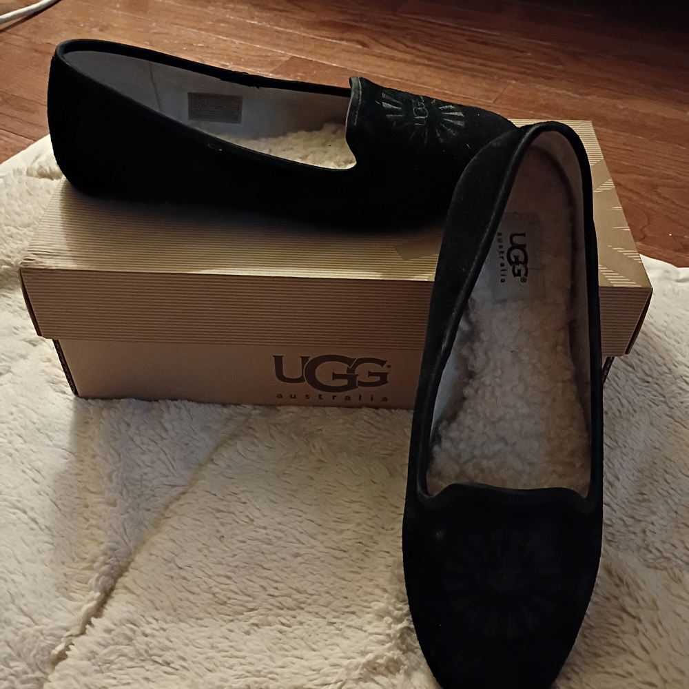 UGG Black Suede Fleece-Lined Slip-On Alloway Loafers -Size 8